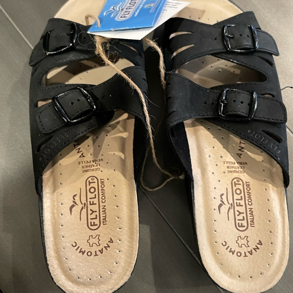 Fly Flot Women's Black Sandals
